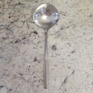 Oneida Community Stainless Steel Floral Pattern Serving Ladle 8" Long